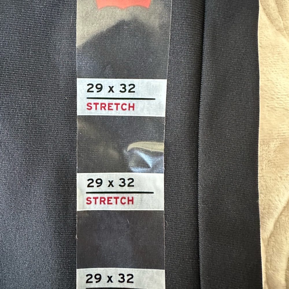 Levis 511 Slim Tech Pants - Black
29x32 - Picture 3 of 4